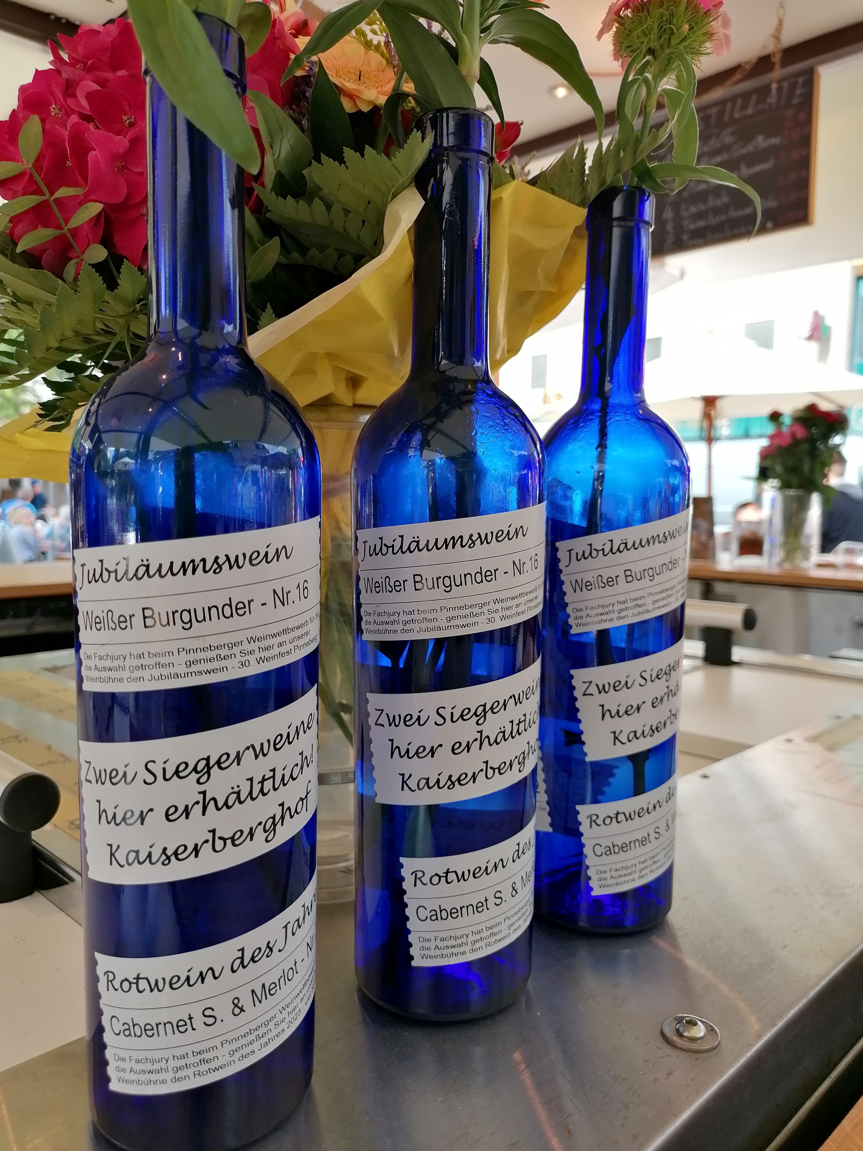 Bild Pinneberg Flaschen klein Bild Pinneberg Flaschen klein